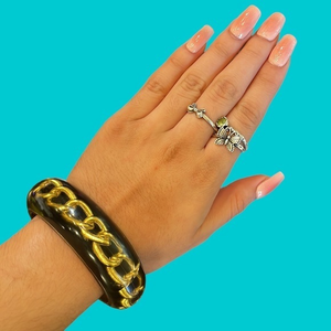 BRASS BLACK GOLD CHAIN INSIDE LUCITE‎ BANGLE VINTAGE